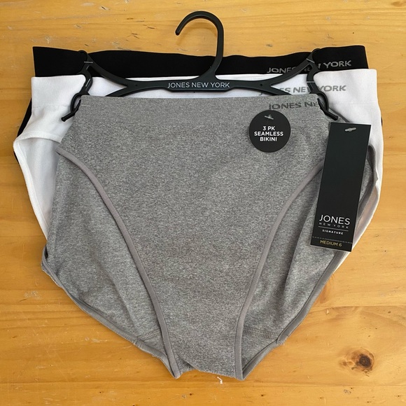 Jones New York Gray, Black, and White Bikini Set - Picture 1 of 6